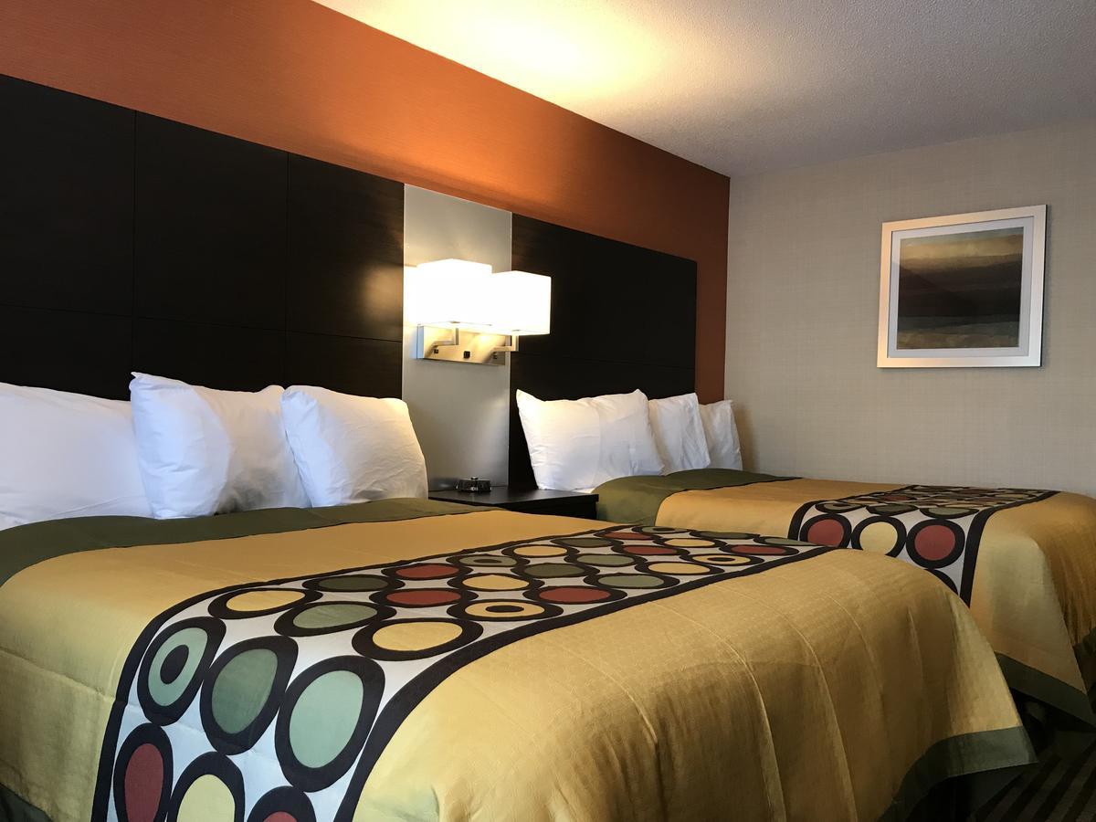 Bay Hill Inns & Suites Neepawa Exterior foto